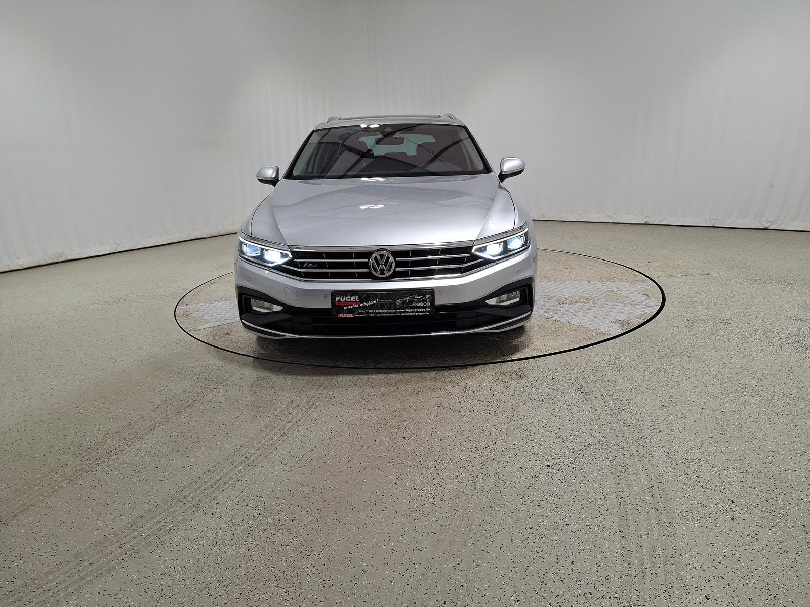 Volkswagen Passat 1.5 TSI DSG R-line ACC LED Pano L, миниатюра 3