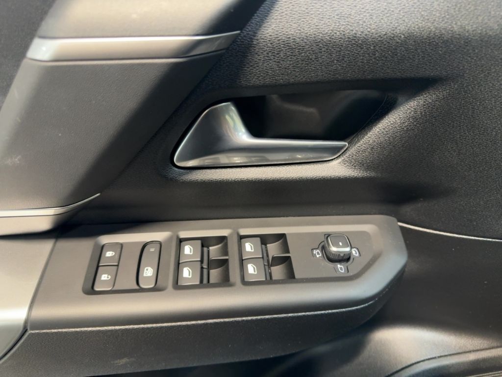 Fahrzeugabbildung Jeep Compass First Edition, LHZ, 360 Grad, Panodach