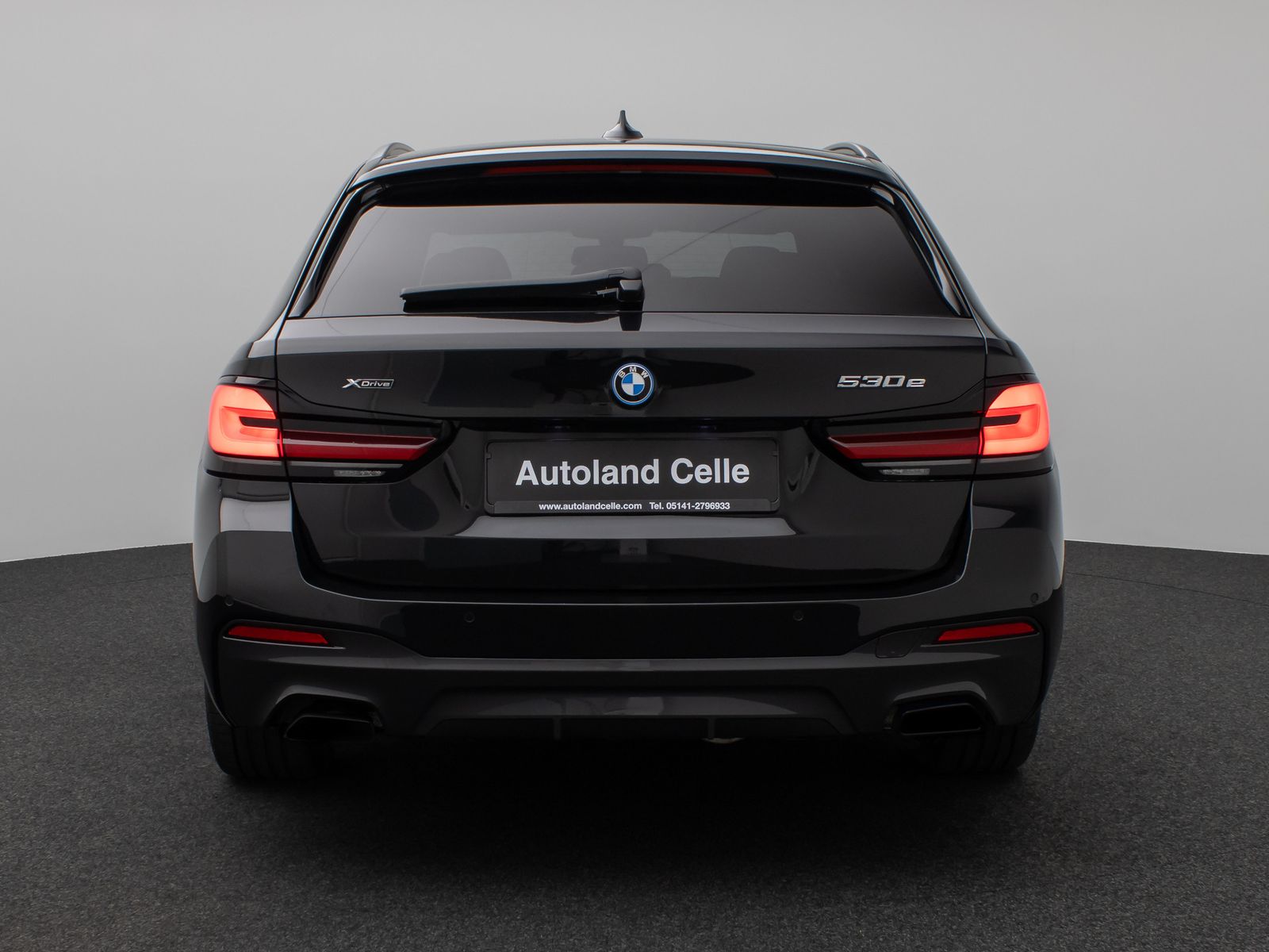 Fahrzeugabbildung BMW 530e xD M Sport Panorama HUD DAB H/K PDC AHK