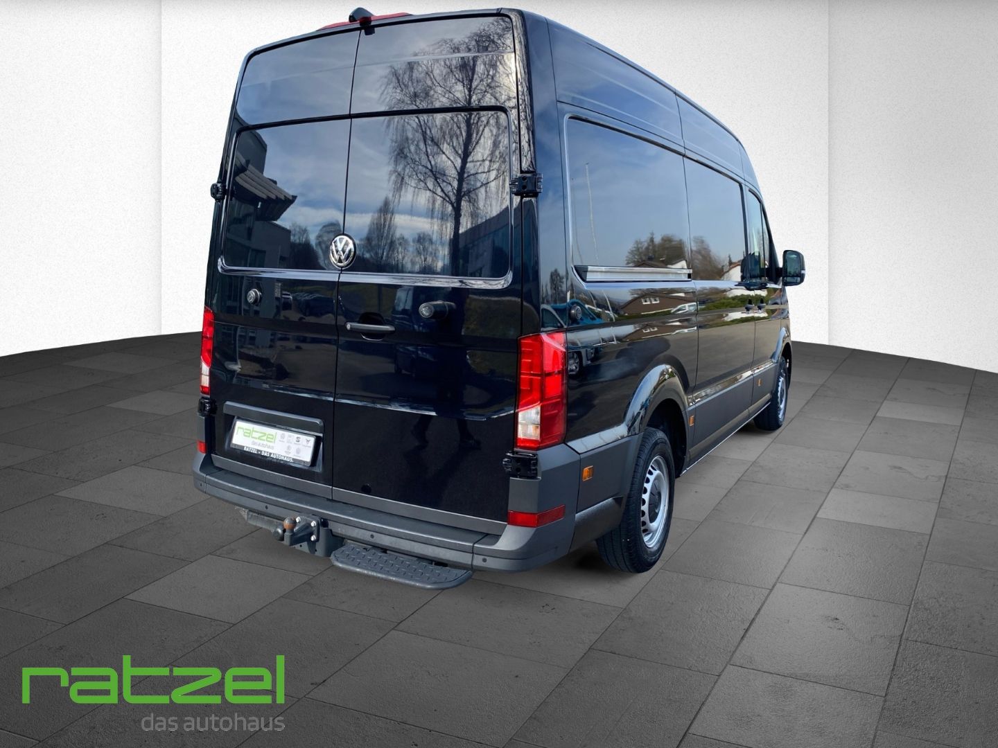 Fahrzeugabbildung Volkswagen Crafter Hochdach 35 Kasten MR 2.0 TDI DSG+AHK+LE