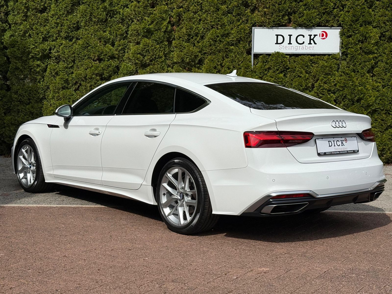 Fahrzeugabbildung Audi A5 Sportback 35 TDI S Line LED+NAV+ACC+SHZ+DAB+