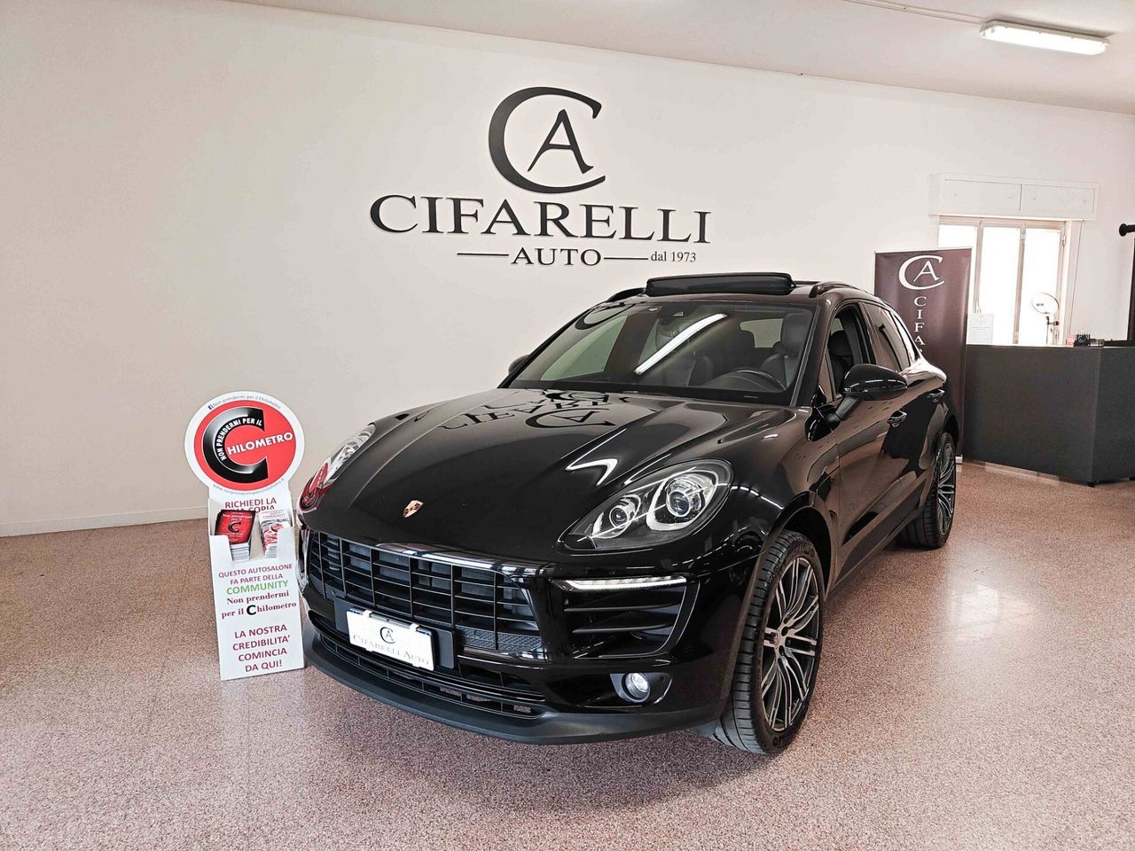 PORSCHE Macan