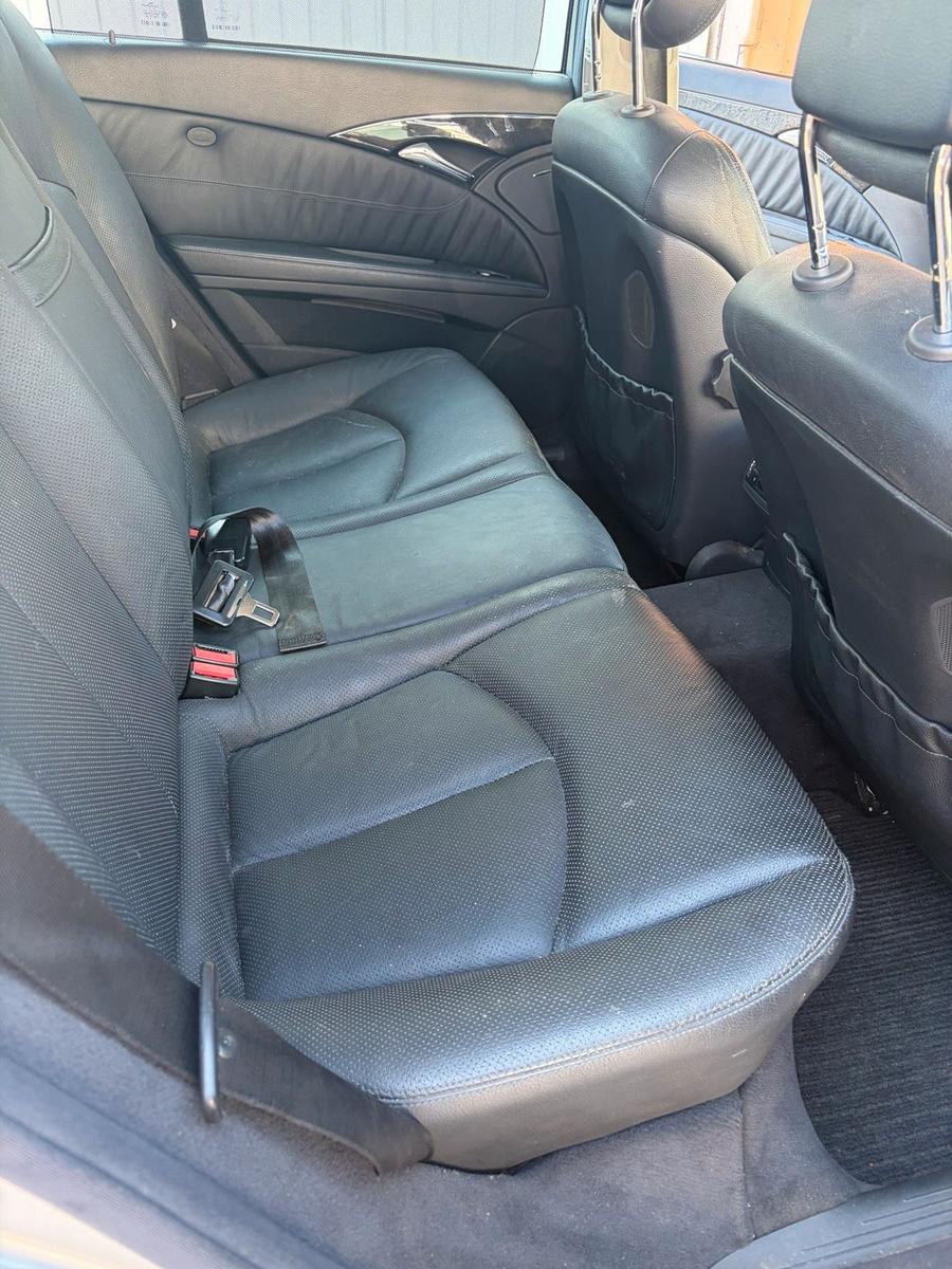 Mercedes-Benz E320 2004 — photo 15