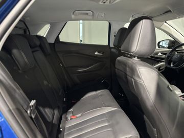 Fotografie 7 des Opel Grandland (X) Grandland X Plug-in-Hybrid 1.6 DI AT Ultimate