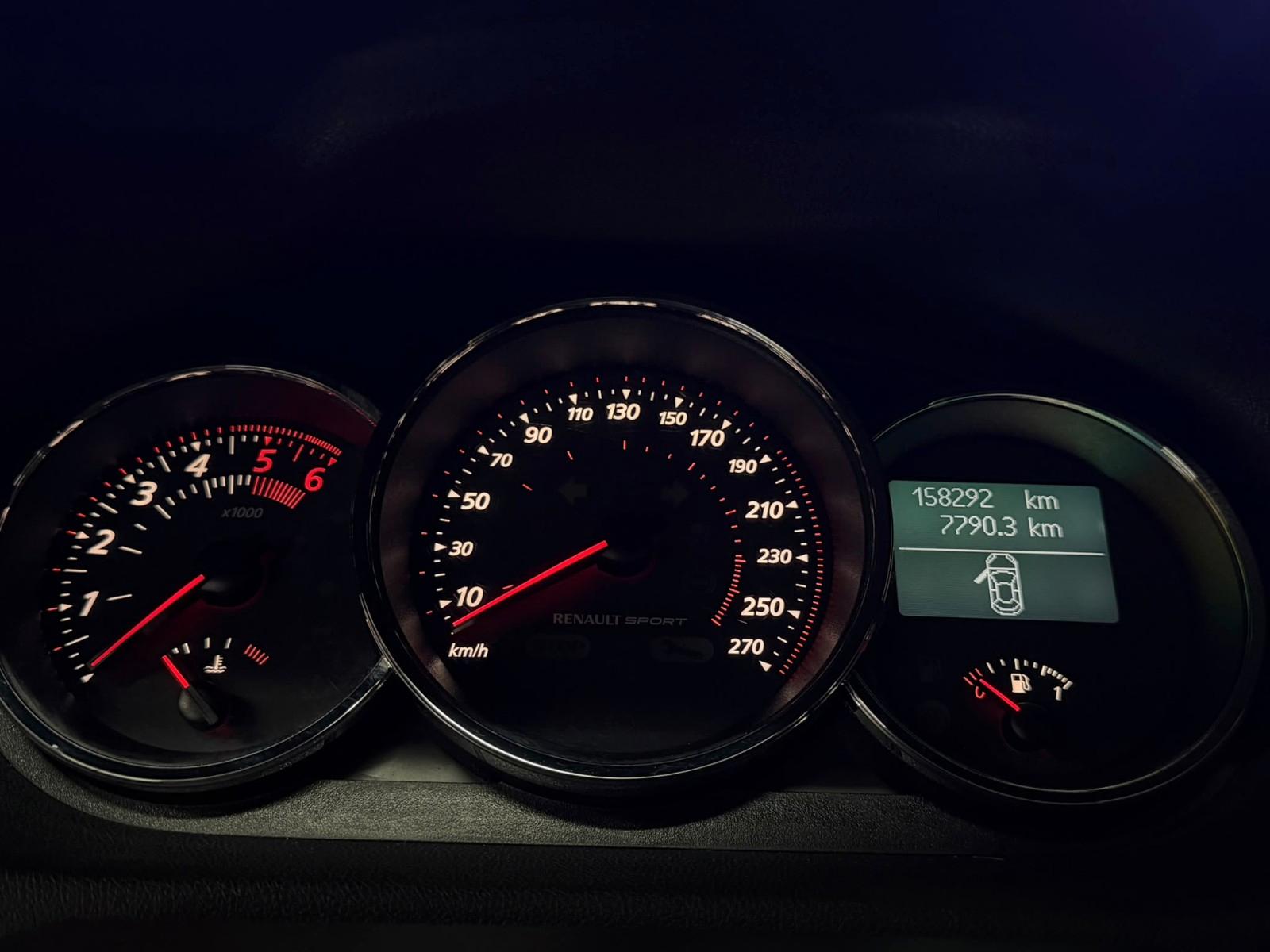 Renault Megane 2015 — photo 22