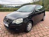 Volkswagen Polo 1.6 Tour *1.Hand*Sitzh*Temp*PDC*Klima* - Volkswagen Polo aus 2007: 1.6