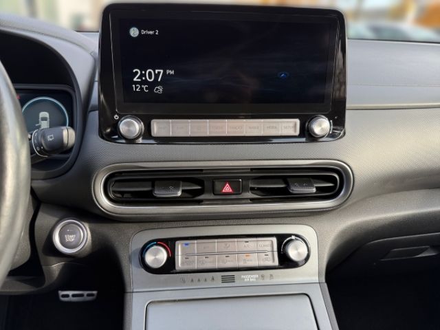 Fahrzeugabbildung Hyundai KONA Edition 30+ Elektro 2WD +NAVI+KLIMA+RFK+PDC