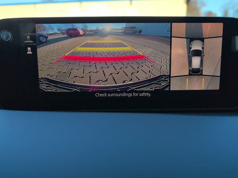 Fahrzeugabbildung Mazda 3 2.0L eSKY-X AT TAKUMI 360+BOSE+HUD+MATRIX+NAV+