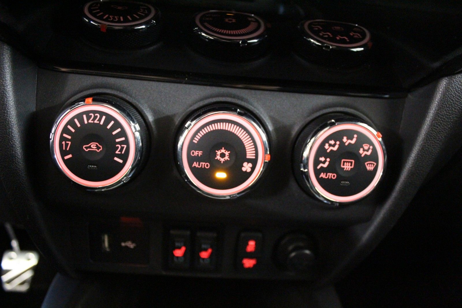 Fahrzeugabbildung Mitsubishi ASX Edition 100+ 2WD *AHK abnehmbar *