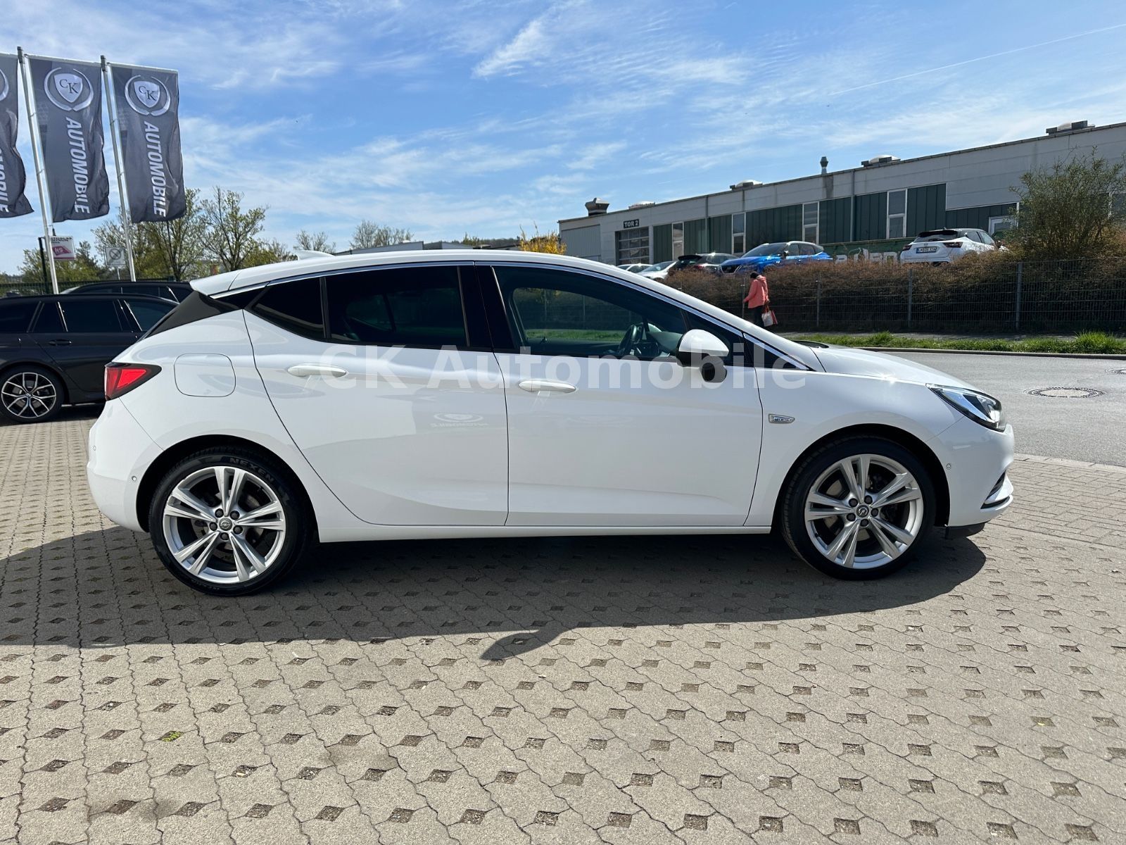 Fahrzeugabbildung Opel Astra K 1.6 Turbo Dynamic Autom./Navi/LED/ACC