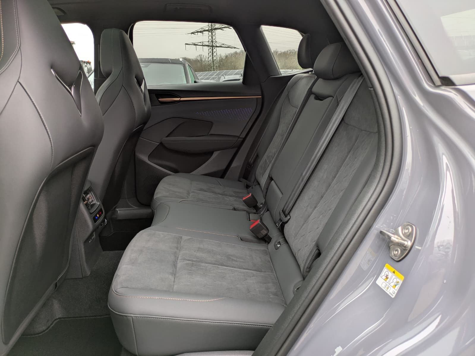 Fahrzeugabbildung CUPRA Terramar 2.0 TSI 4D VZ HUD*MATRIX*PANO*DCC*20"