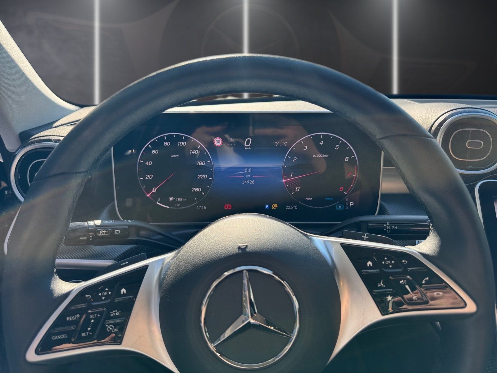 Fahrzeugabbildung Mercedes-Benz C 200 T Avantgarde*AHK*Pano*STDHZG*Kamera*ELD