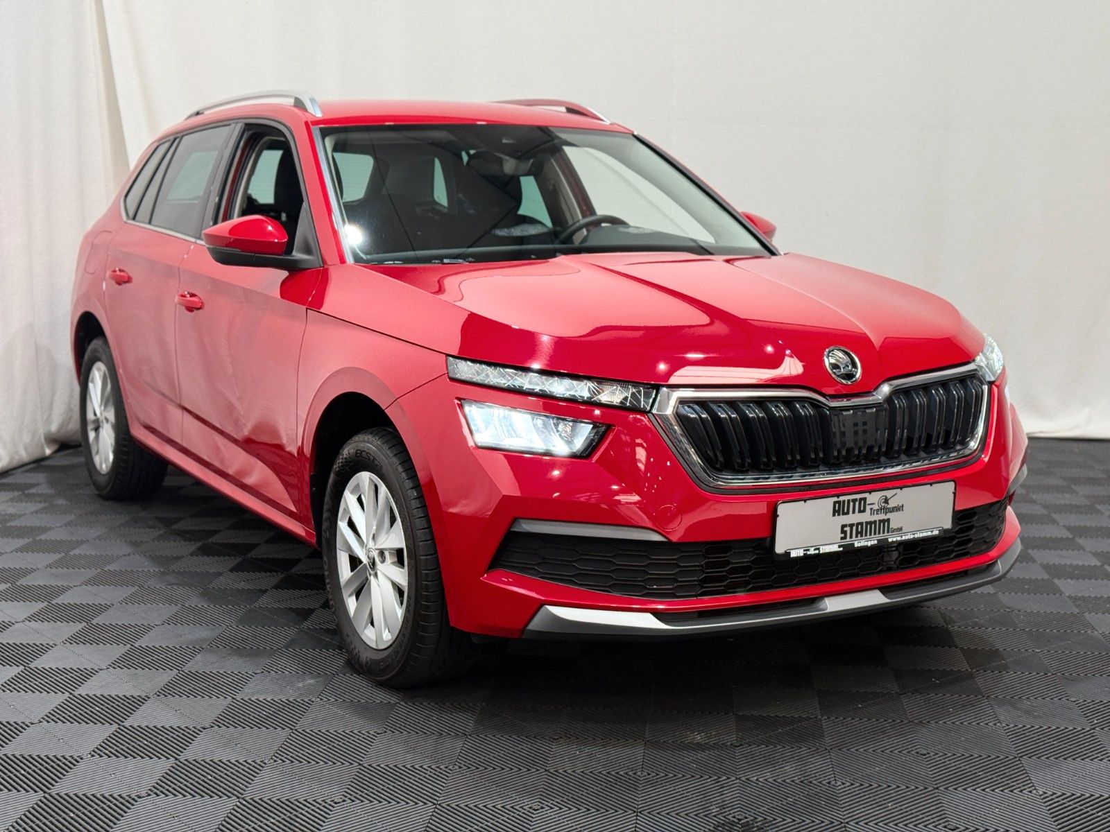 Fahrzeugabbildung SKODA Kamiq Ambition 1.0TSI / Android-Apple CarPlay