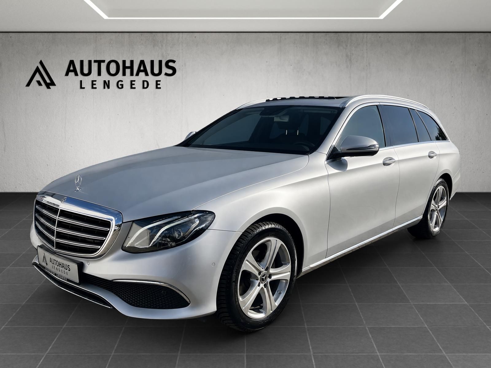 Mercedes E 220 - 1