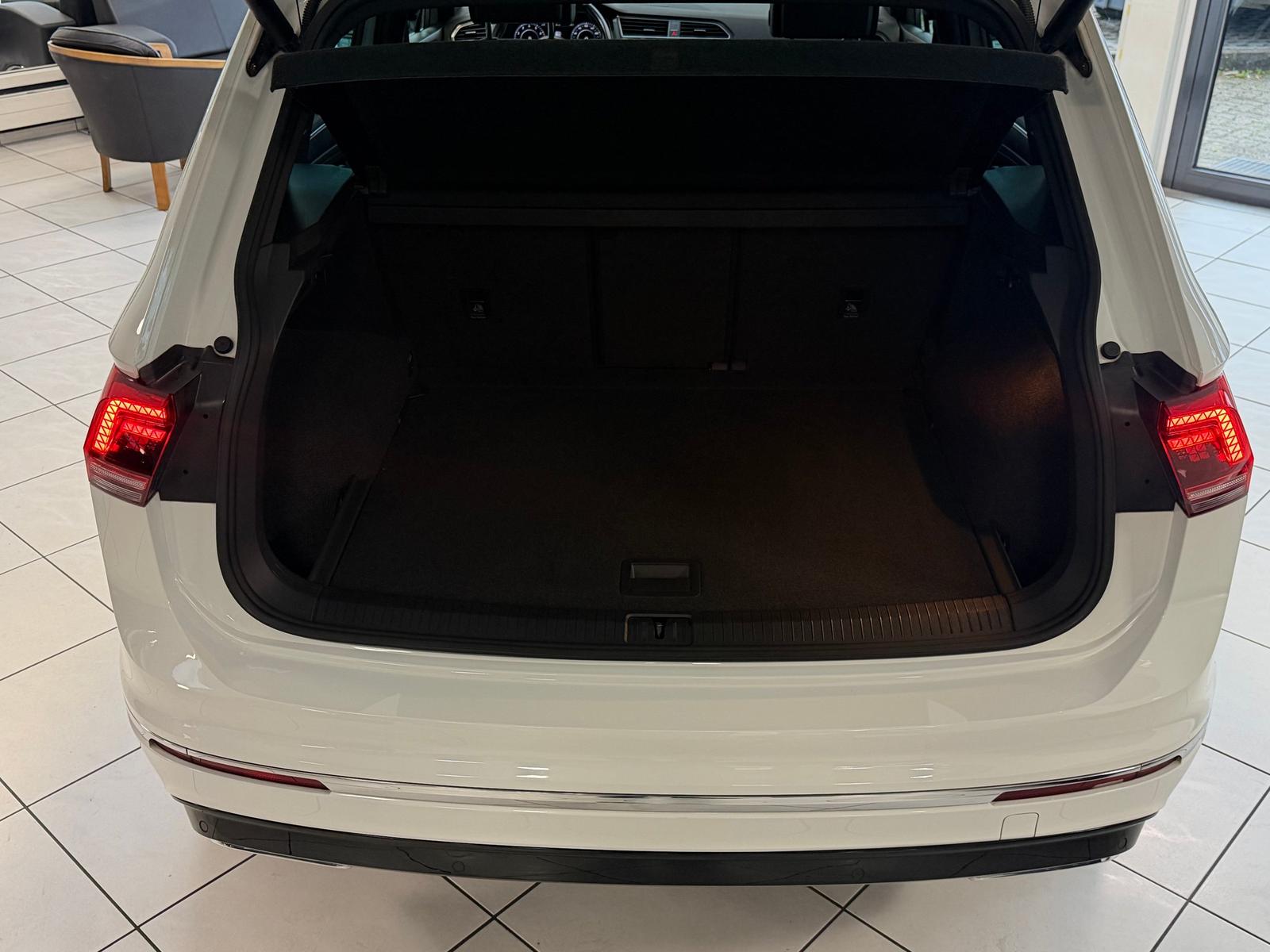 Volkswagen Tiguan 2.0 TSI R-Line 220PS 4M DSG Pano ACC LED
