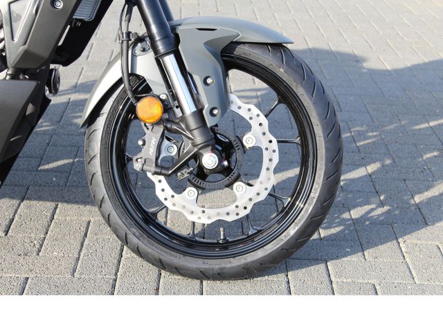 Honda CB125R