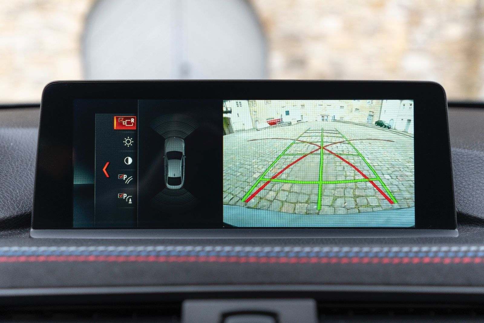 Fahrzeugabbildung BMW 440I M-Performance HUD H&K LED CARPLAY KAM REMUS