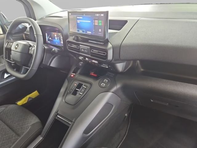 Fahrzeugabbildung Opel Combo Life XL behindertengerecht Rollstuhlrampe