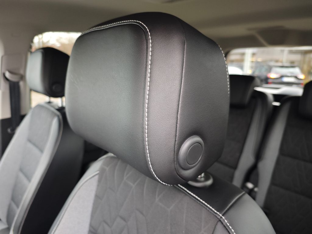 VW Touran Comfortline 150PS # 7-Sitzer # ACC # NAVI VW Touran Comfortline 150PS # 7-Sitzer # ACC # NAVI