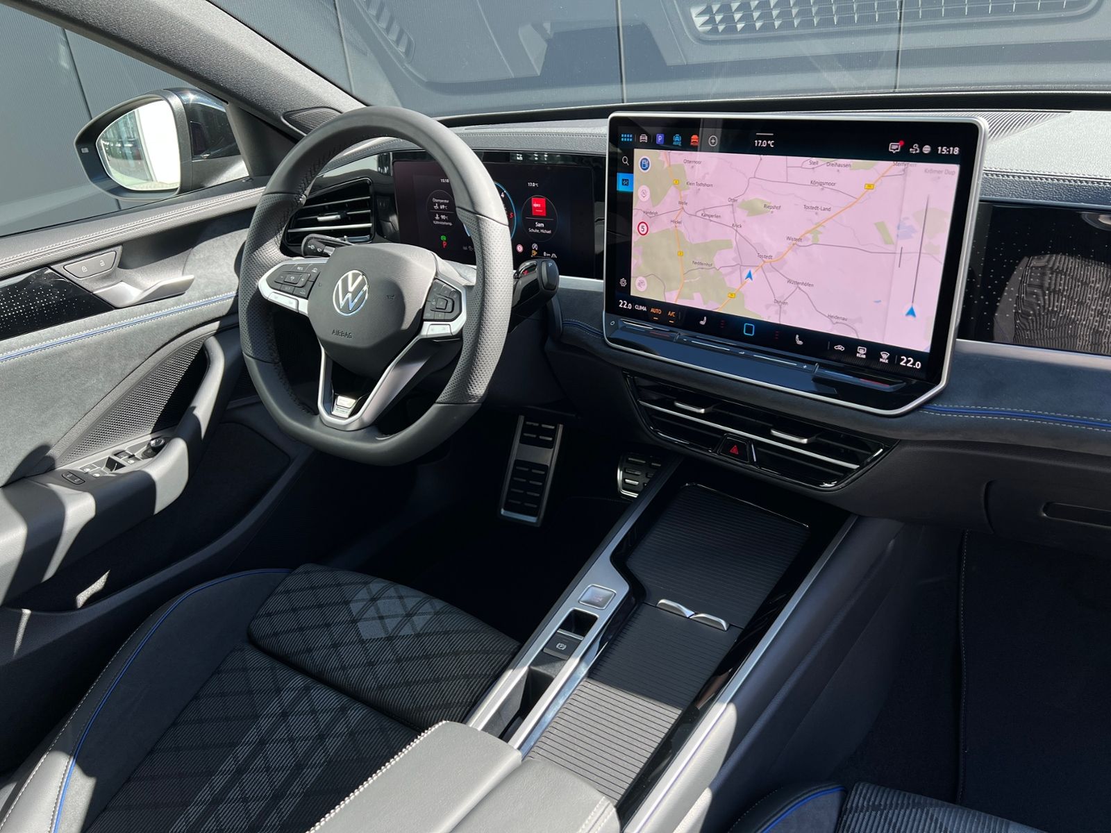 Fahrzeugabbildung Volkswagen Passat Variant R-Line 2.0 TDI DSG 4MOTION *AHK,
