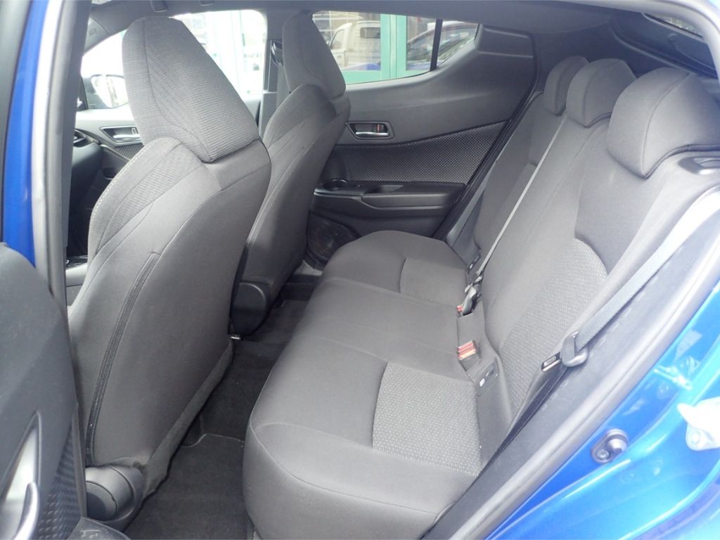 Fahrzeugabbildung Toyota C-HR 1.2T Style Selection AHK LED Allrad Totwink