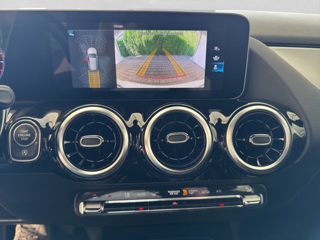 Fahrzeugabbildung Mercedes-Benz B 180 Automatik+LED+Kamera+Navi+AHK+Spur