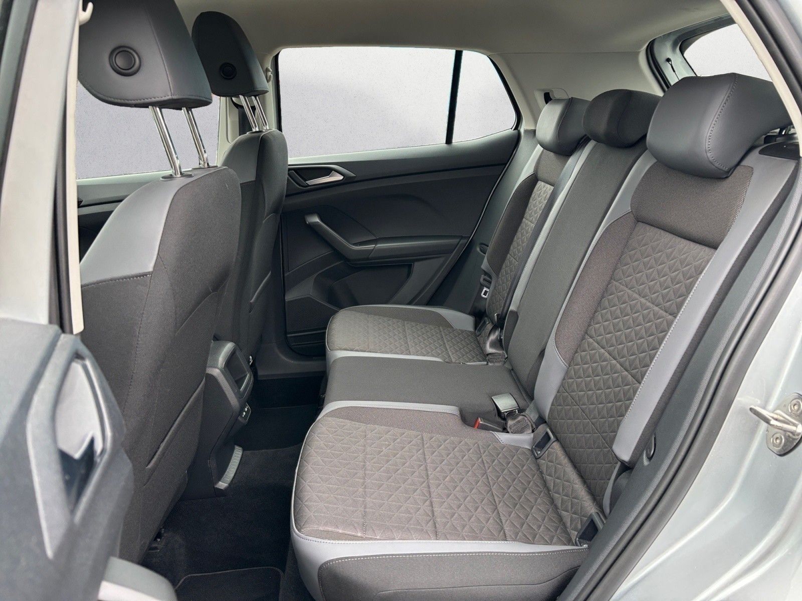 Volkswagen T-Cross - Bild 11