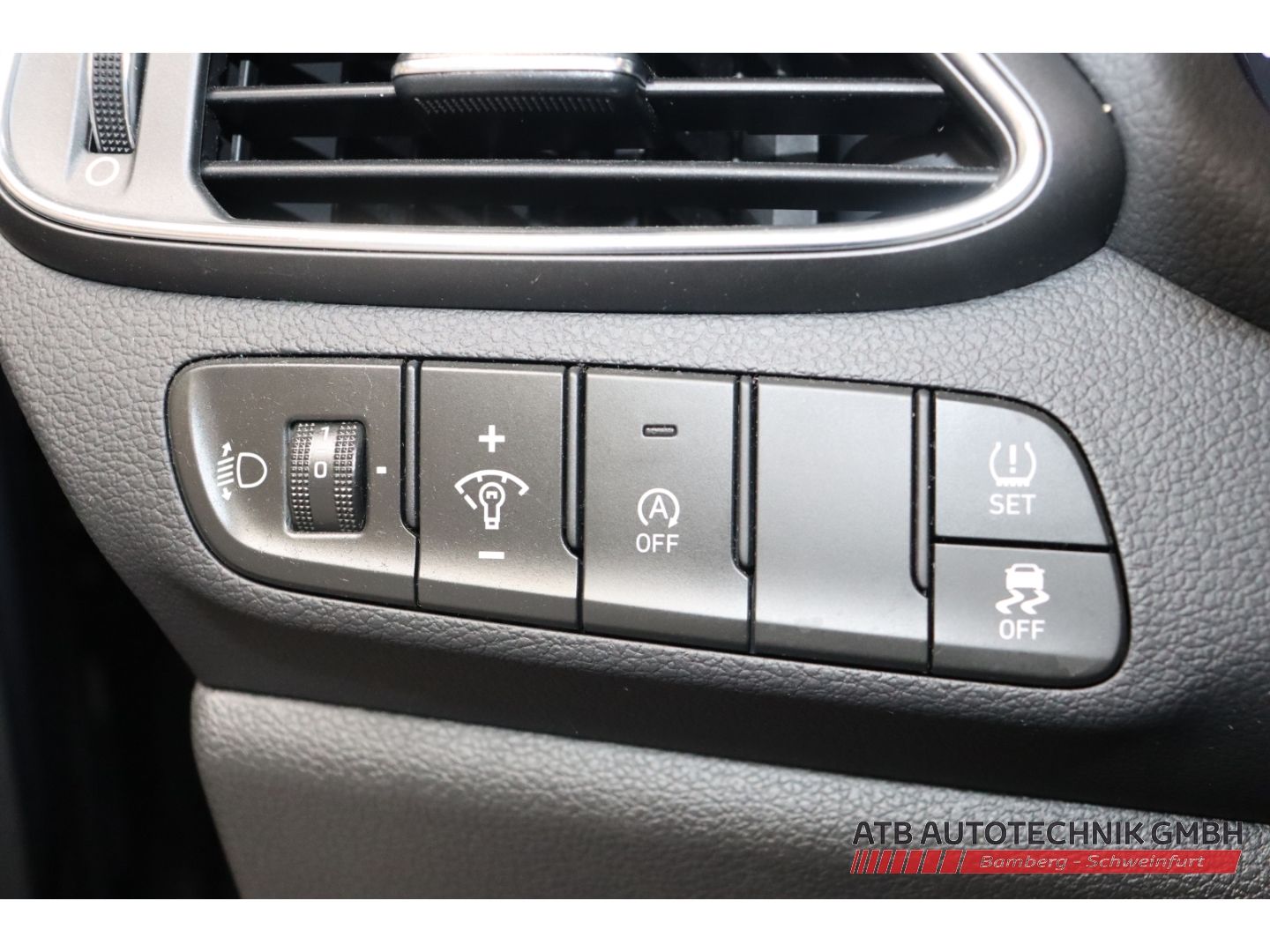 Fahrzeugabbildung Hyundai i30 Kombi Select 1.0 T-GDi 48V DCT Apple CarPlay