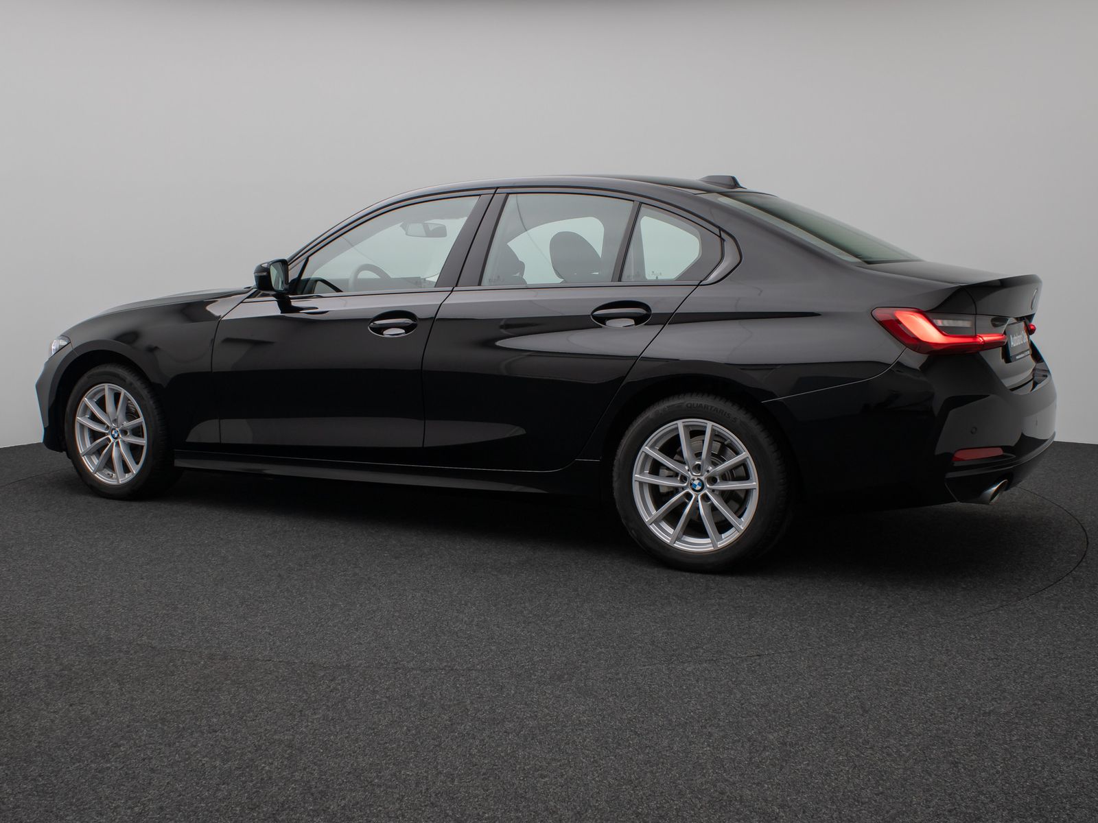 Fahrzeugabbildung BMW 318i DAB PDC Widscreen Geschwindigkeitsreg LED