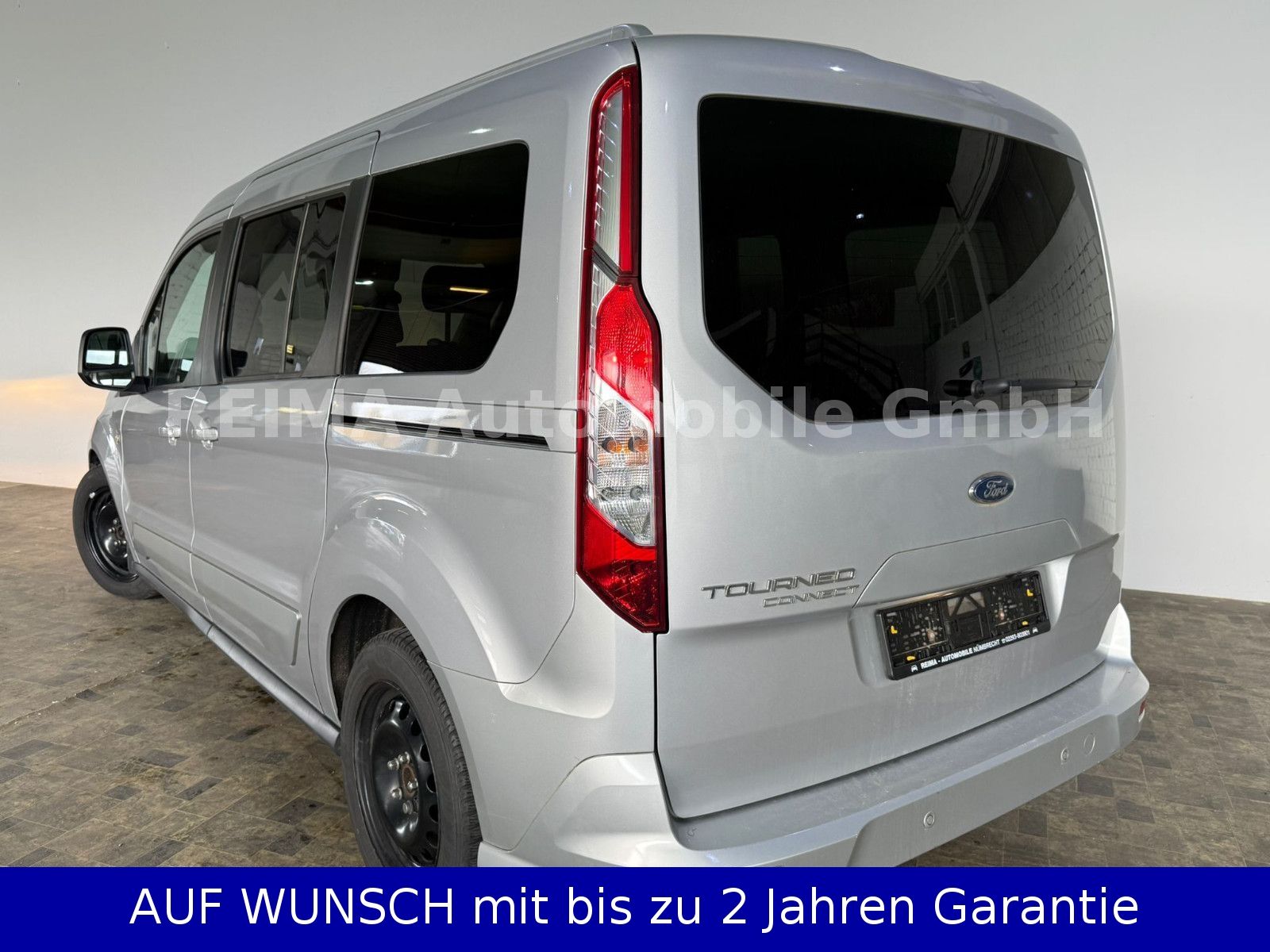 Fahrzeugabbildung Ford Tourneo Connect L2 1,5 D Automatik, Pano, Navi