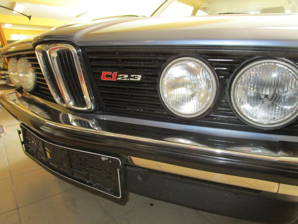 BMW 323