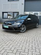 Volkswagen Golf VII Variant R 4Motion - mit Benzin-Antrieb: Allradantrieb, Kombi