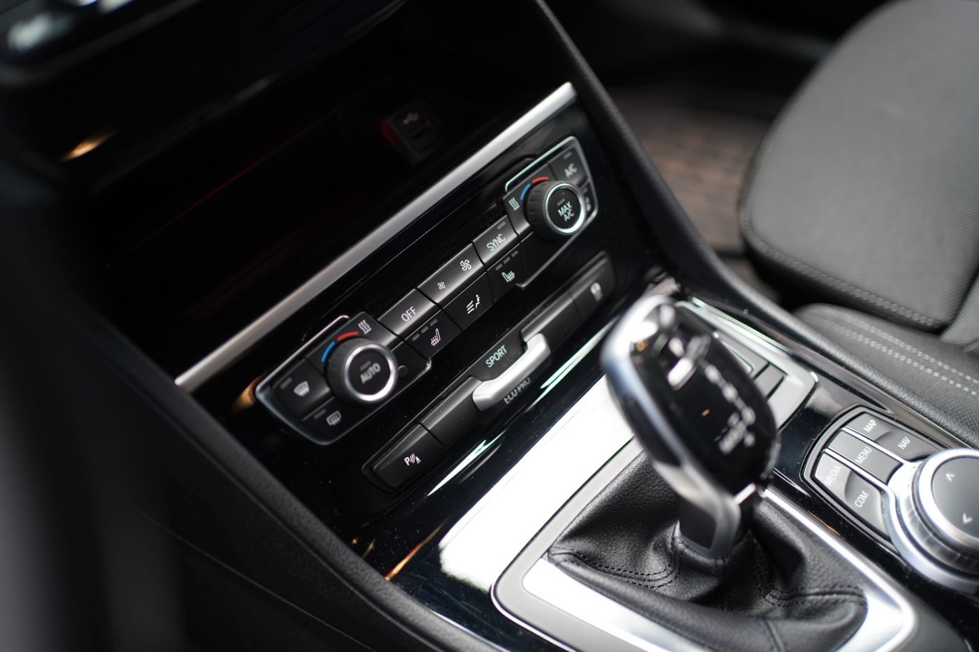 Fahrzeugabbildung BMW 220dA Gran Tourer Advantage Head-Up+LED+NaviPlus