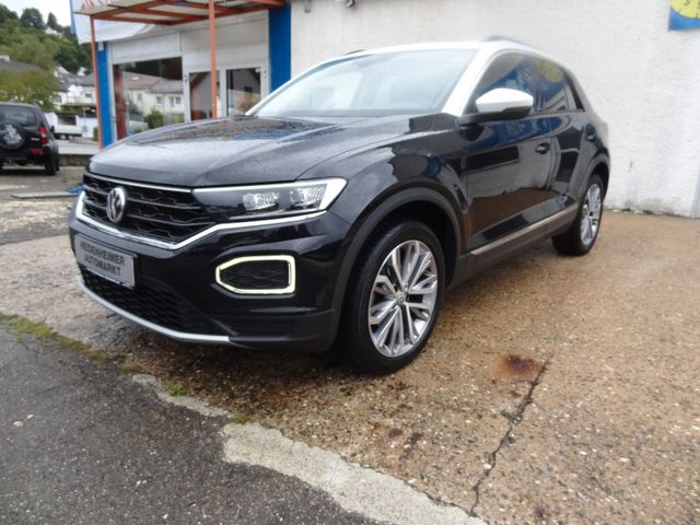 Fahrzeugabbildung Volkswagen T-Roc IQ.DRIVE/1.Hd/AHK/Pano/Navi/Kamera