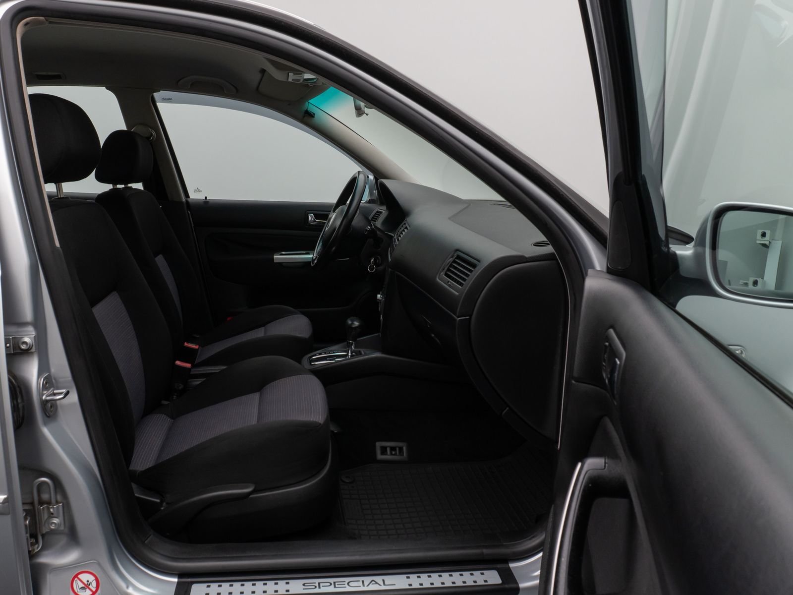 Fahrzeugabbildung Volkswagen Bora 1.6 Automat Special Lim. Klimaautomatik AHK