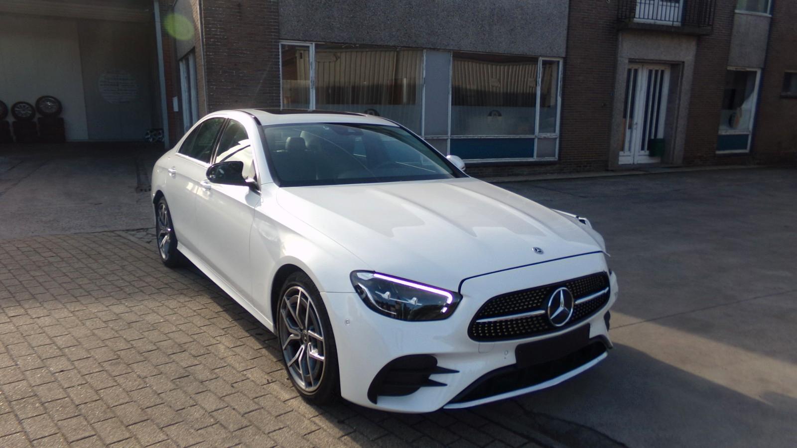 Mercedes-Benz E 200, AUTOMATIC, LED, AMG-LINE, R19-