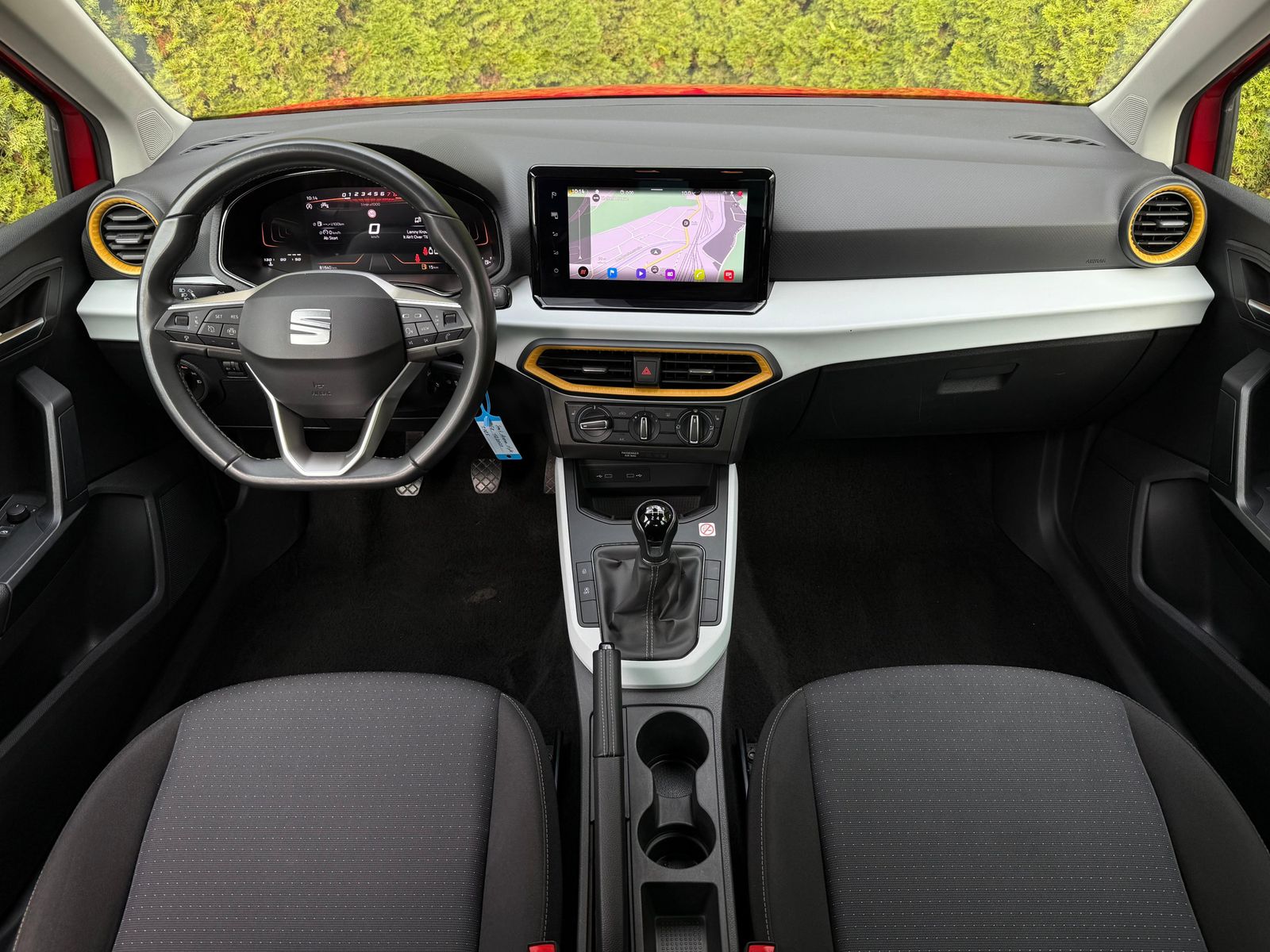 Fahrzeugabbildung SEAT Arona 1.0 TSI Style LED+NAV+SHZ+ACC+DAB+VIRT+PDC