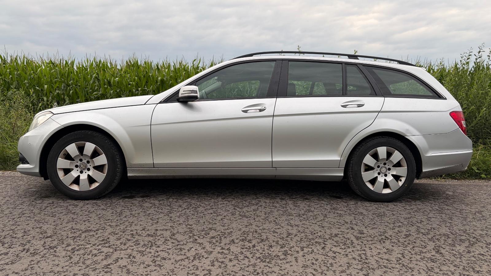 Mercedes-Benz C220 2014 — rear view