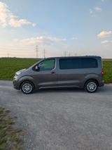 Peugeot Traveller BlueHDi 120 S&S 6-Gang Active L2 A... - Peugeot Traveller: mit Navigationssystem, mit Klimaanlage