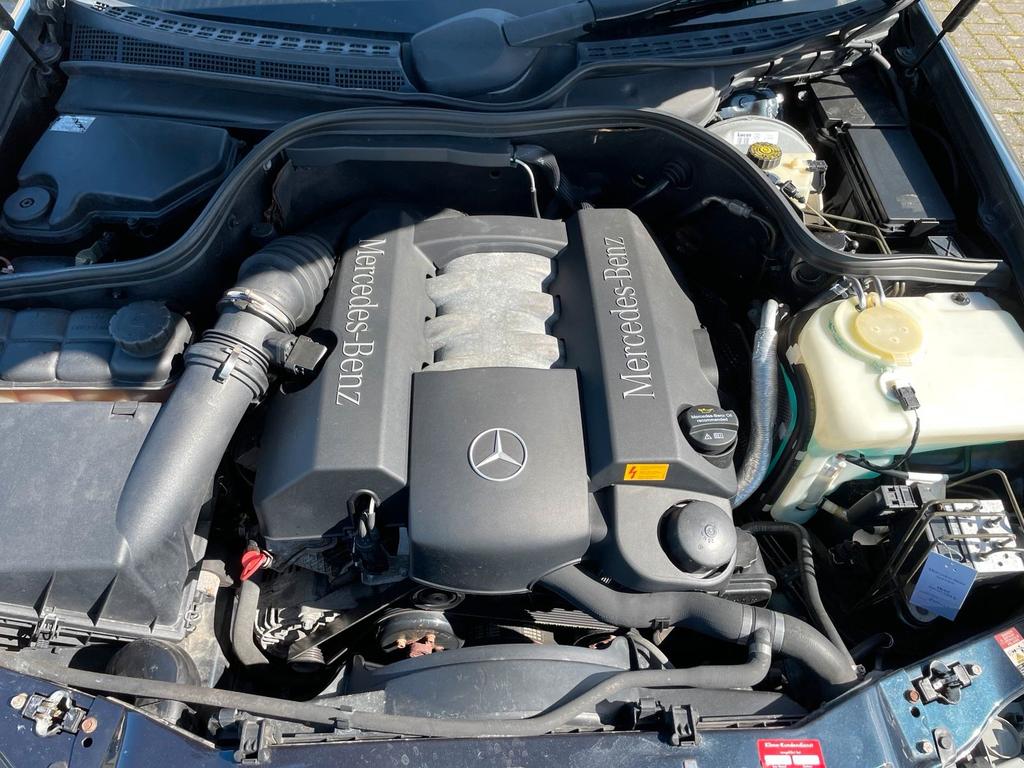 Mercedes-Benz CLK 320