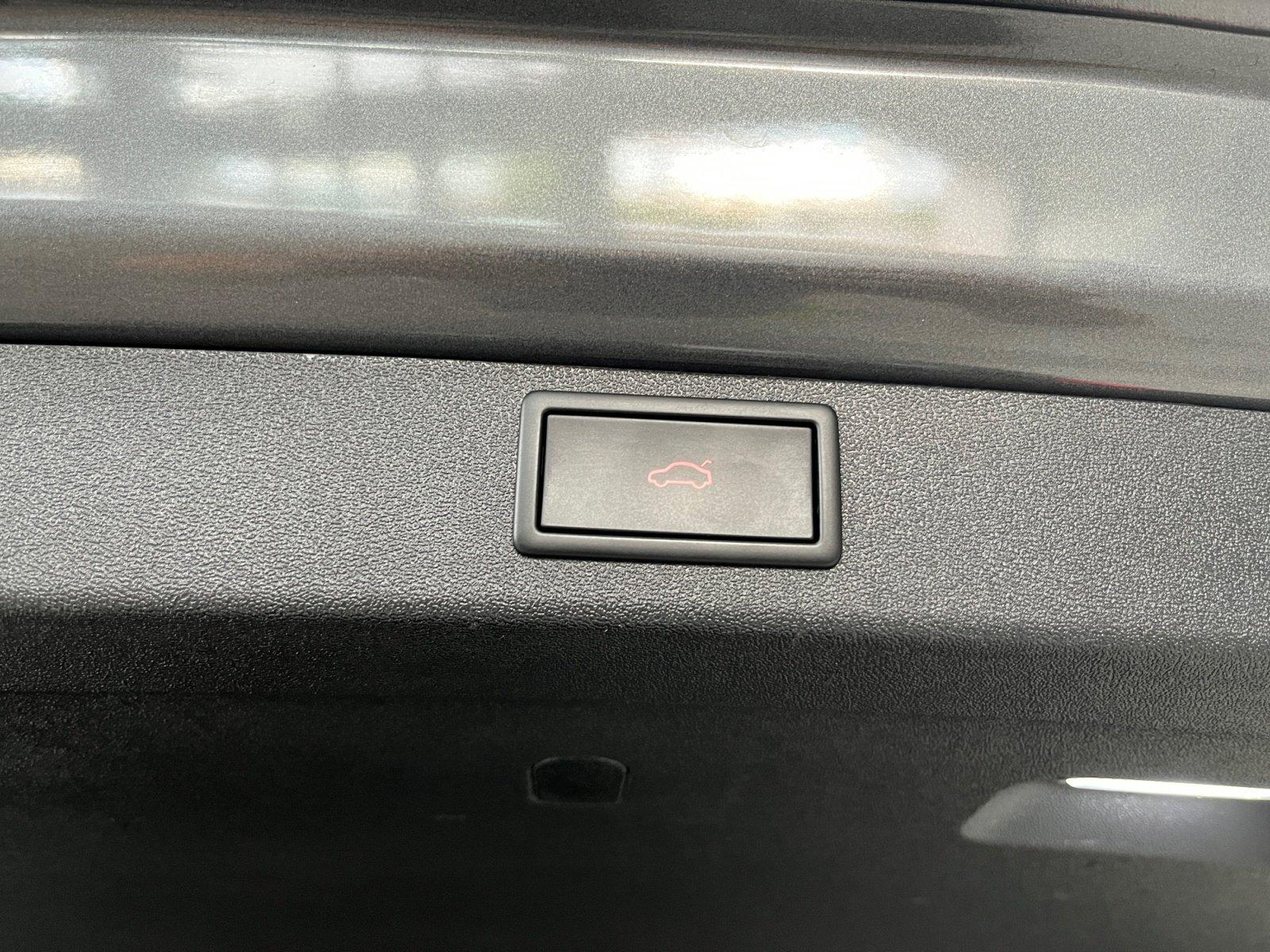 Skoda Enyaq 60 Sportline AHK Schwenkbar+Wärmepumpe