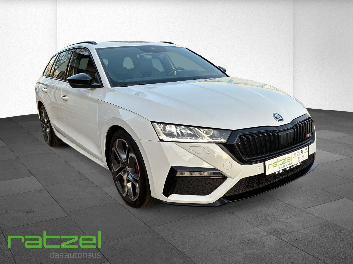 Fahrzeugabbildung SKODA Octavia RS Combi 2.0 TDI DSG  AHK Panodach Navi