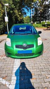 Toyota Yaris 1,0-l-VVT-i Luna Luna - Toyota Yaris: Grün