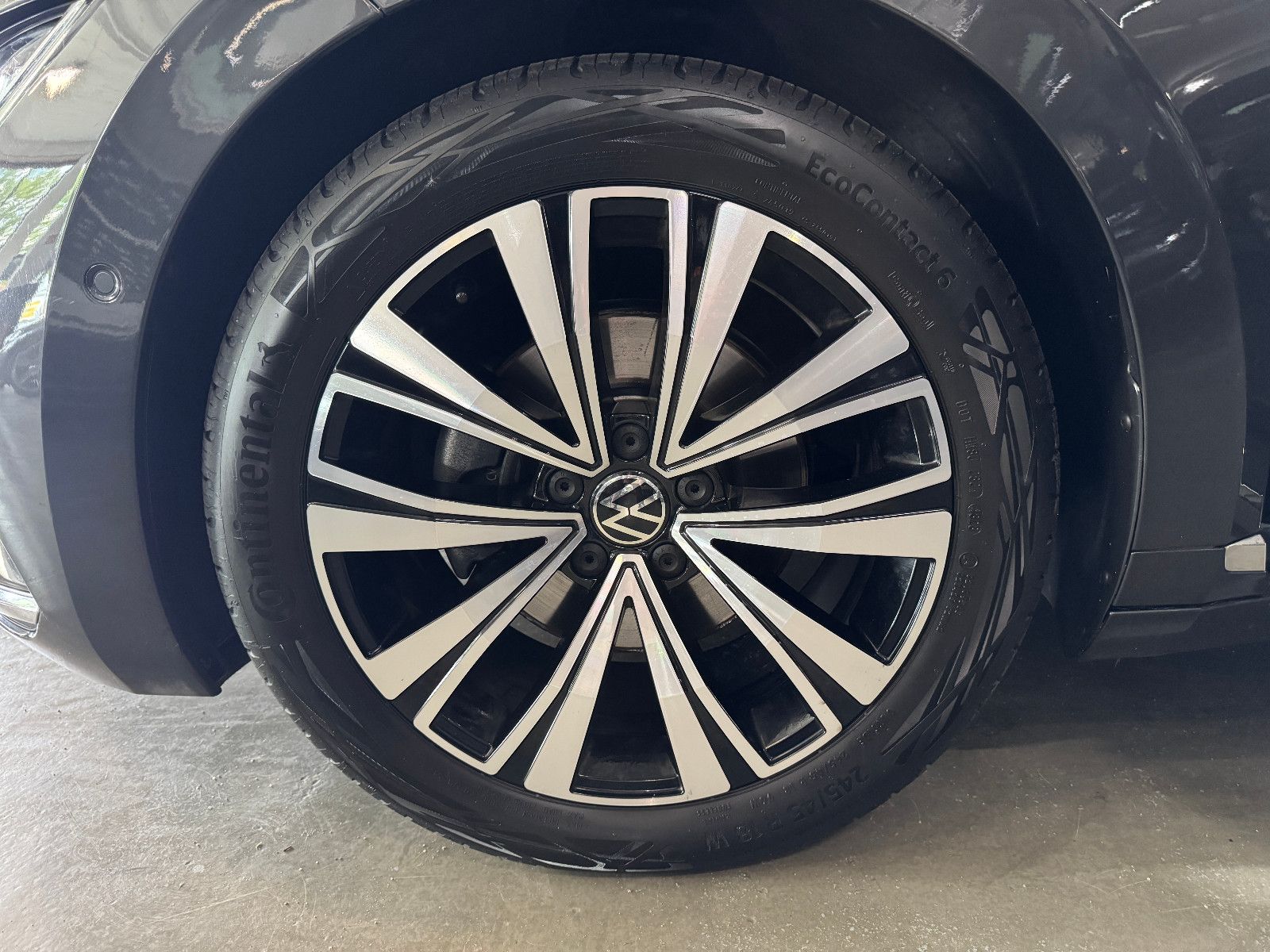 Fahrzeugabbildung Volkswagen ARTEON SB DSG ELEGANCE PANO IQ-LIGHT VW GARANTIE