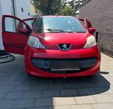 Peugeot 107, 4 / 5 Türer in rot. Neue Brem... - Peugeot 107: 1.4