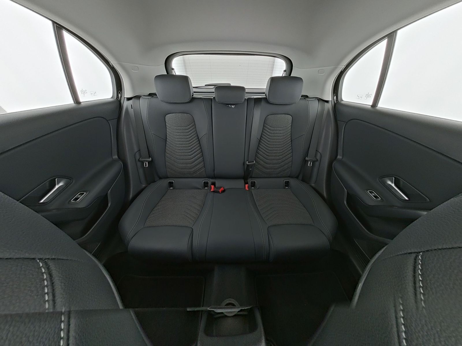 Mercedes-Benz A 180 - Bild 17