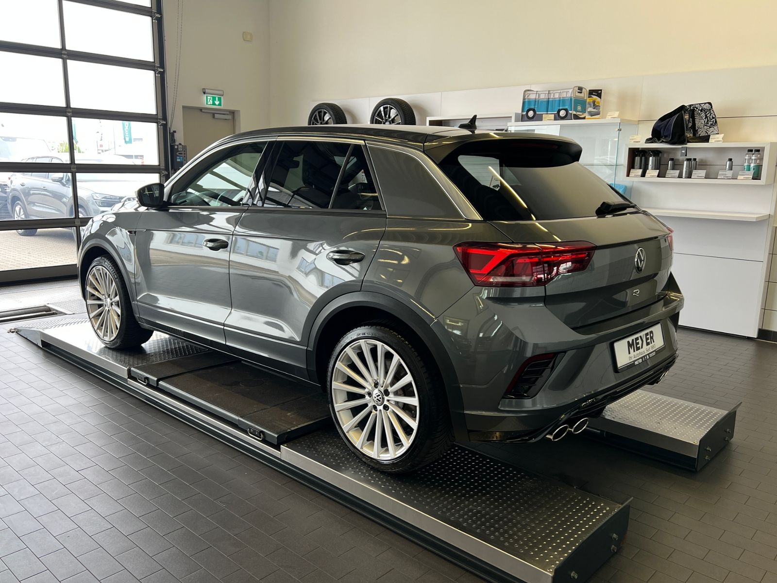 Fahrzeugabbildung Volkswagen T-Roc R 2.0 TSI DSG 4MOTION *Garantie, LED, Kame