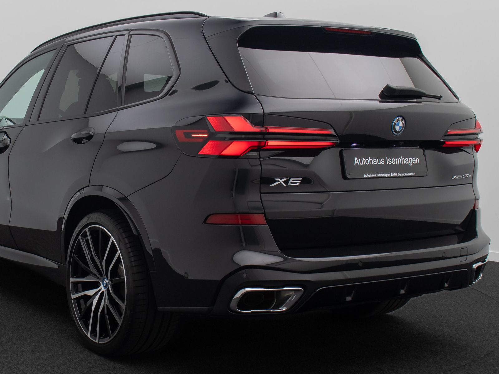 Fahrzeugabbildung BMW X5 xD50e M Sport Panorama 360&deg;HUD DAB H/K 22Zoll