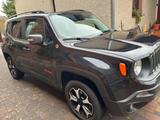 Jeep Renegade 2.0 MultiJet 125kW Trailhawk Allrad... - Jeep Renegade von privat
