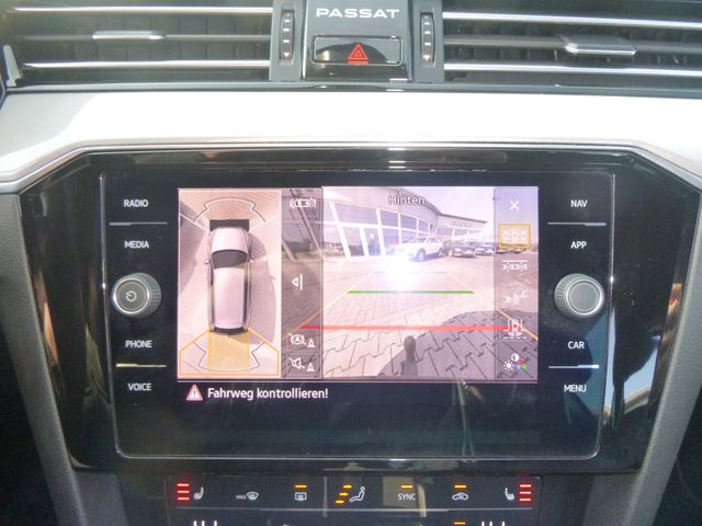 Fahrzeugabbildung Volkswagen Passat Variant 2.0 TDI, Business>AUT/AHK/LED/360